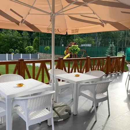 Guest house Pensiunea Magic 4*